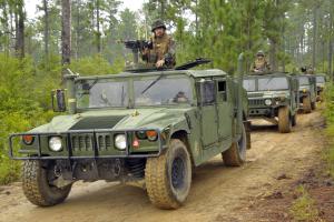 HMMWV M1043 1984 года 